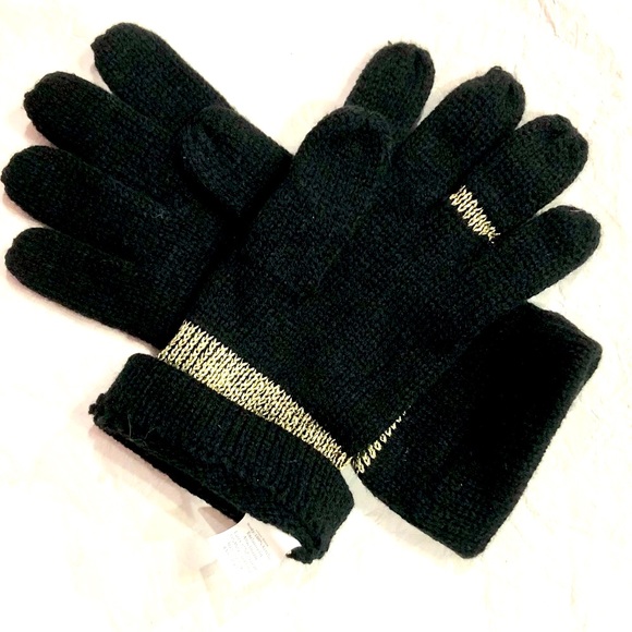 WINTER GLOVES with attached faux gold chain bracelets and ring size OS NWOT - Picture 2 of 8